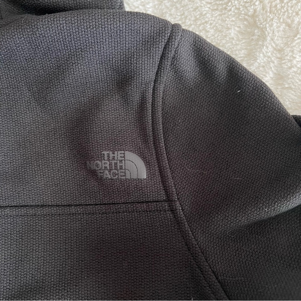 The North Face Pullover 🖤 - Picture 11 of 12